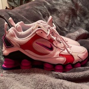 Women’s Nike tl nova shox. Size 8